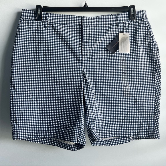 Tommy Hilfiger Women’s Plus Size Hollywood Gingham Bermuda Shorts Size 16W - Picture 1 of 8